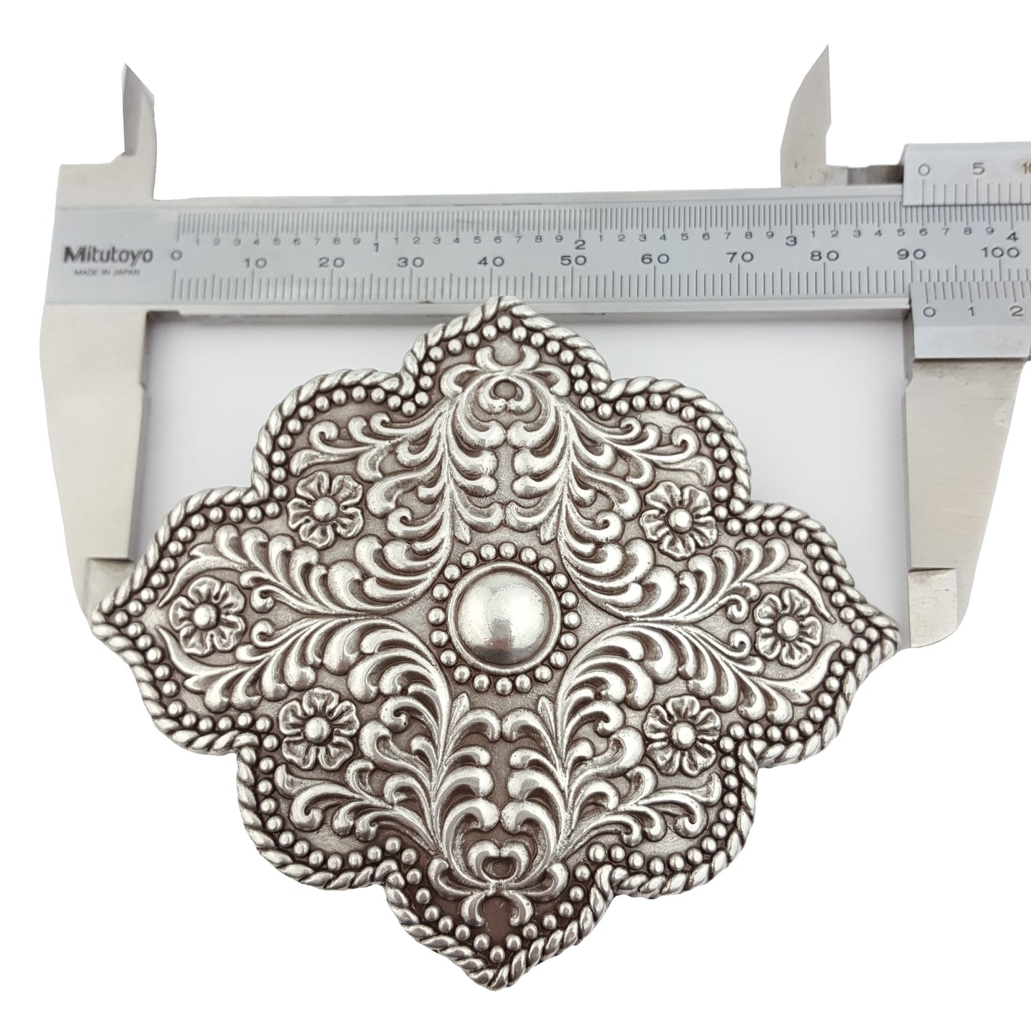Buckle: Western Style Floral Shape Belt Buckle