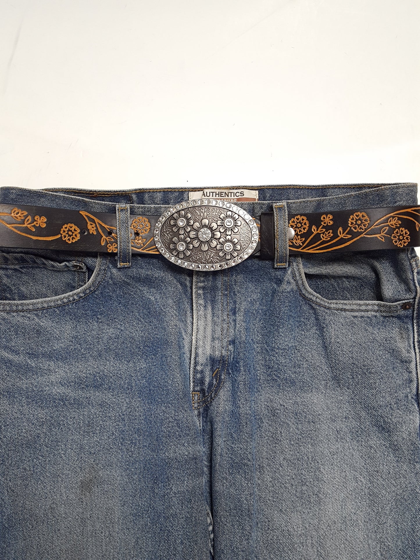 Buckle Sale: Crystal Daisy Oval Belt Buckle