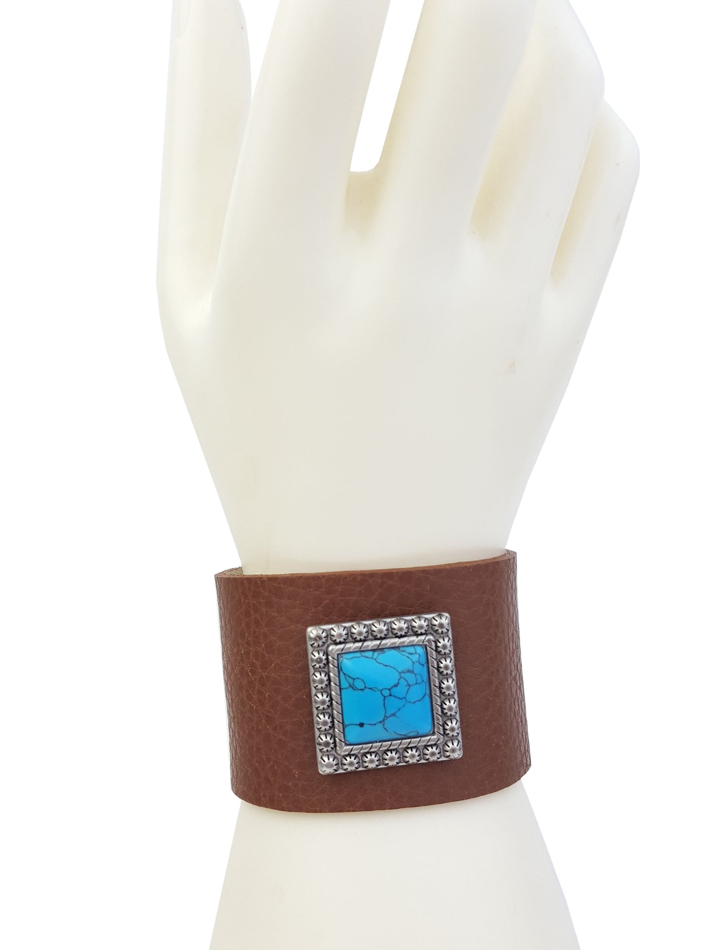 Bracelet: Genuine Pebble Leather Band w. Square Concho