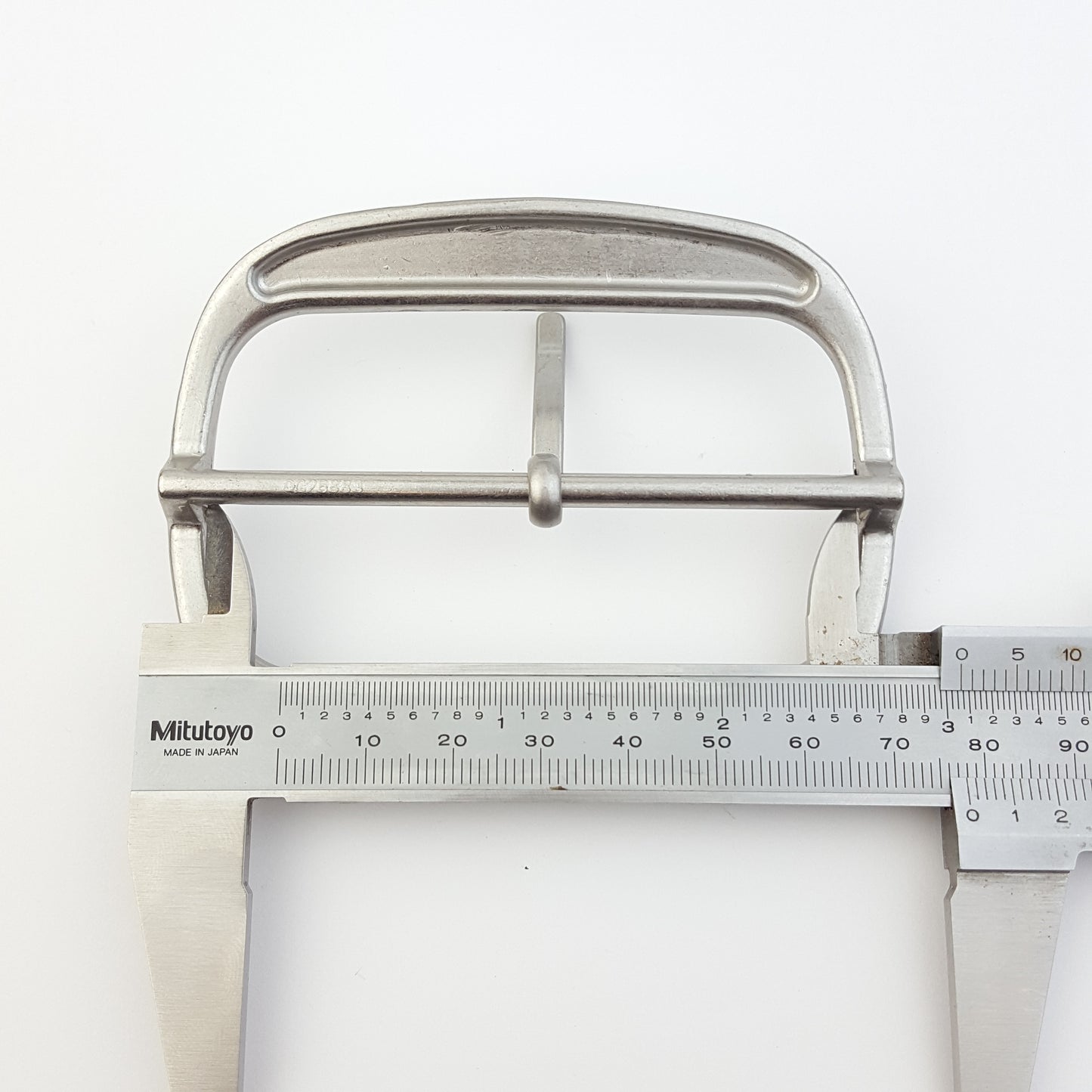 Buckle: 3" Wide Center Bar Buckle