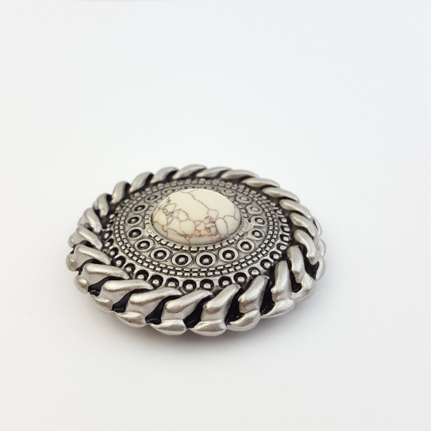 Concho: Round Concho w. stone