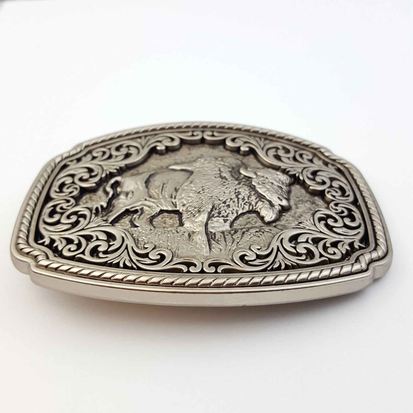 Buckle: Western Wild Bison in Antique Silver Belt Buckle