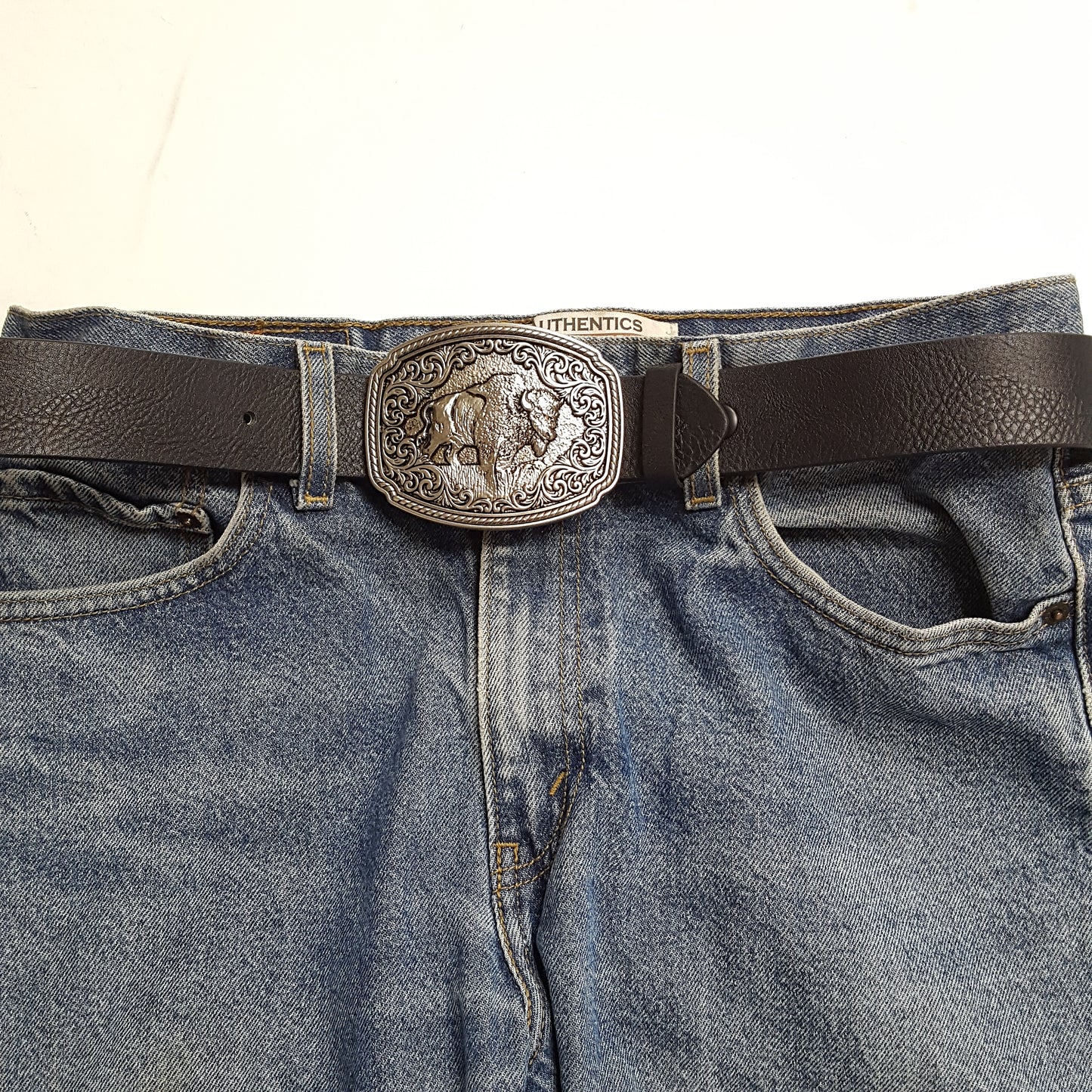 Buckle: Western Wild Bison in Antique Silver Belt Buckle