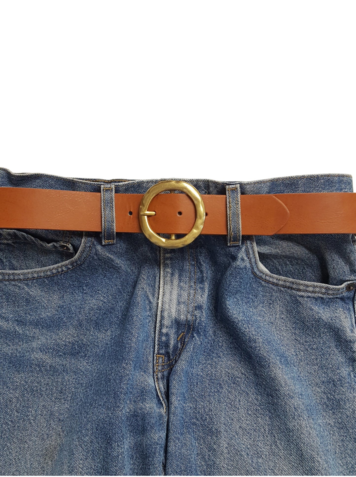 Belt: Basic Jean belt with Gold Round Buckle