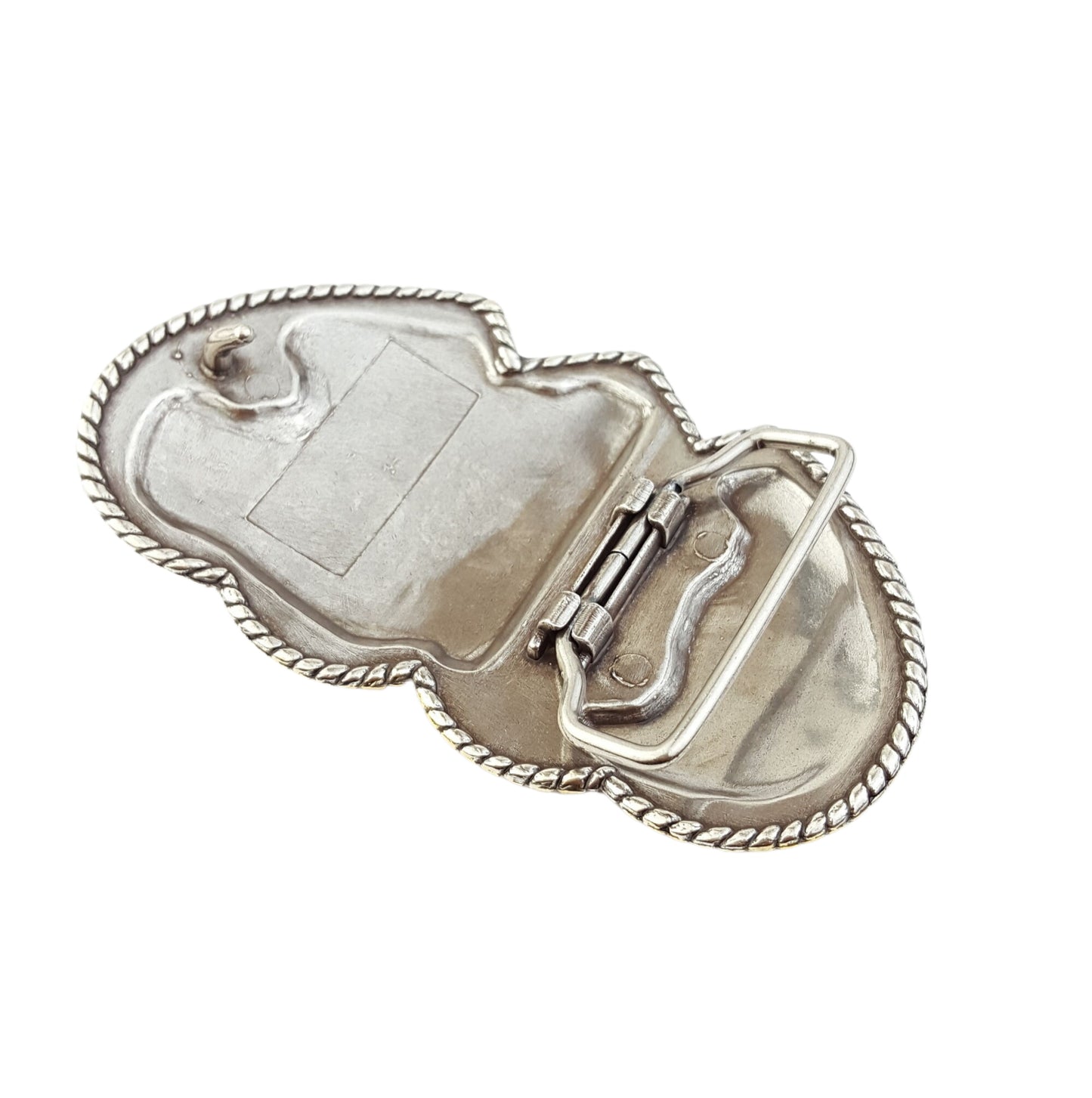 Buckle: Western-Inspired Triple Heart Buckle