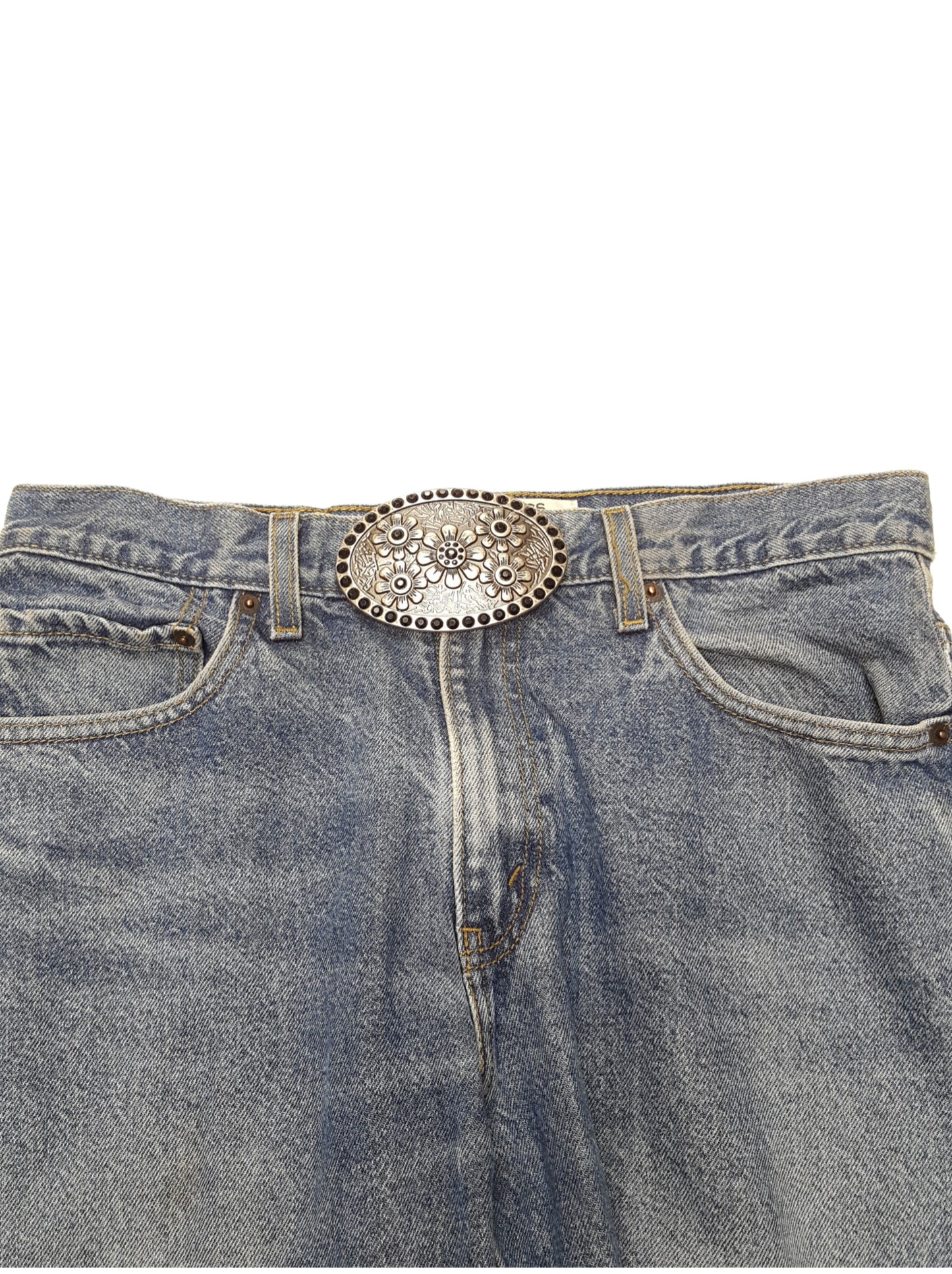 Buckle: Oval Western Style w. Daisy Flower Buckle