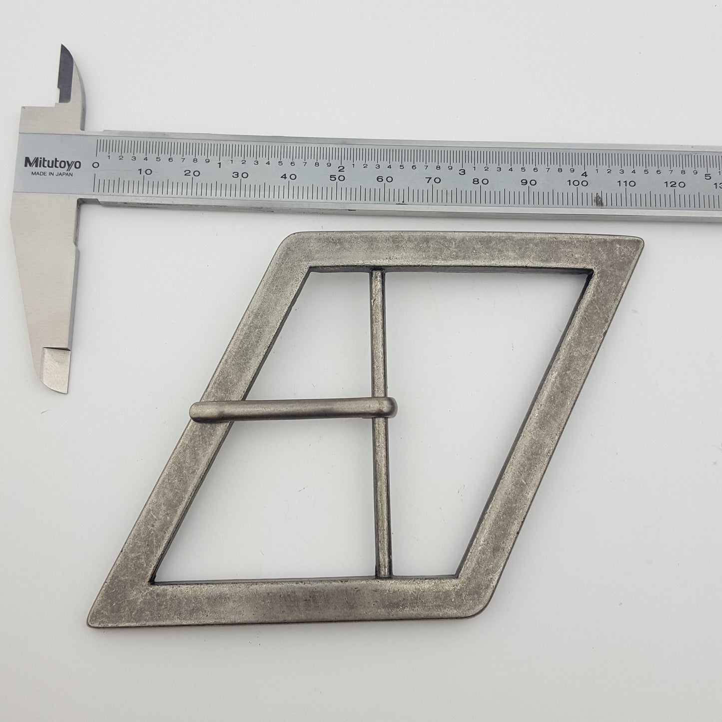 Buckle: Unique Slanted shape Wide buckle