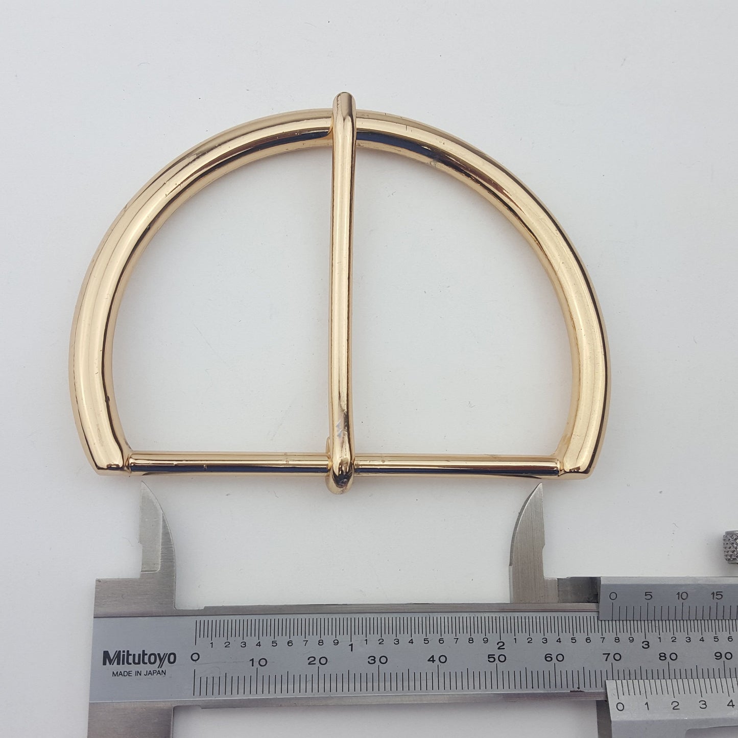 Buckle: Gold Buckle for wide belt