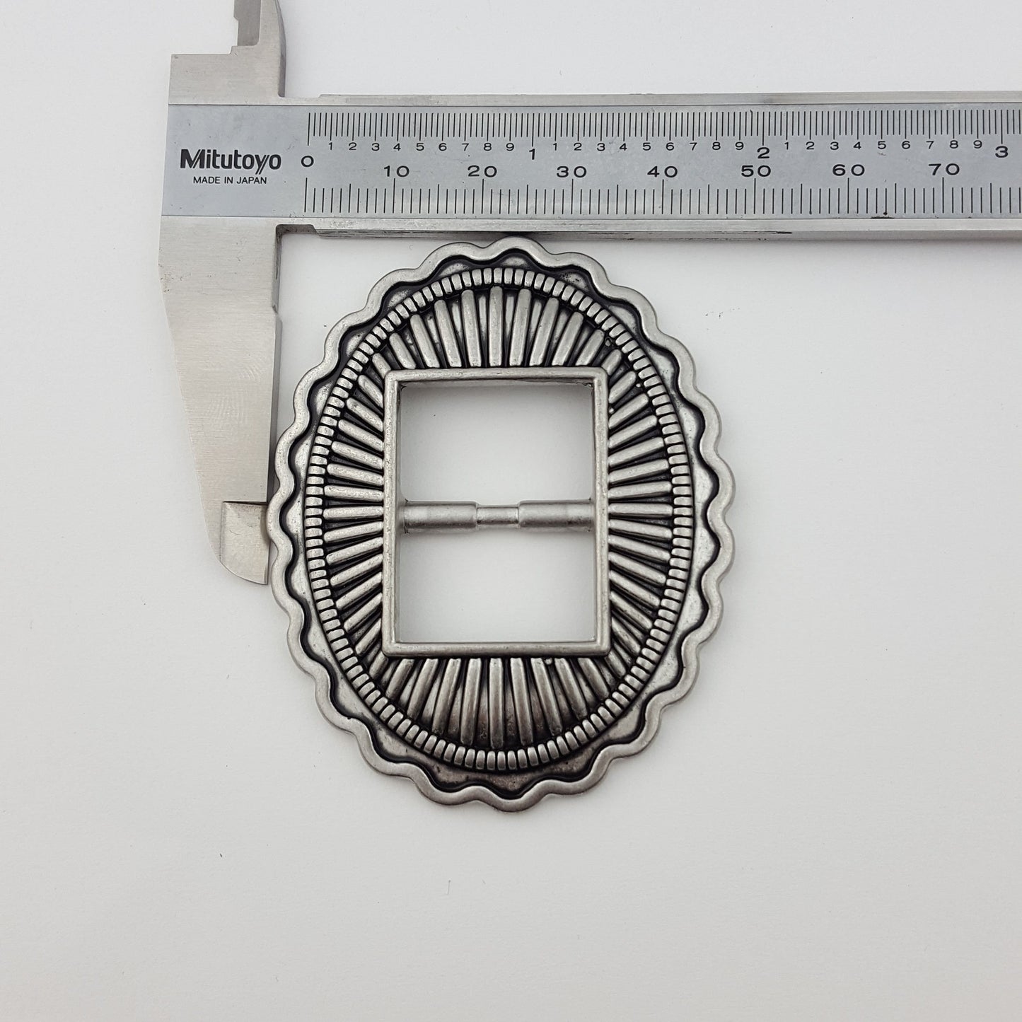 Concho: Pack of 4 pieces of Western oval sliding concho for 0.75" width belt