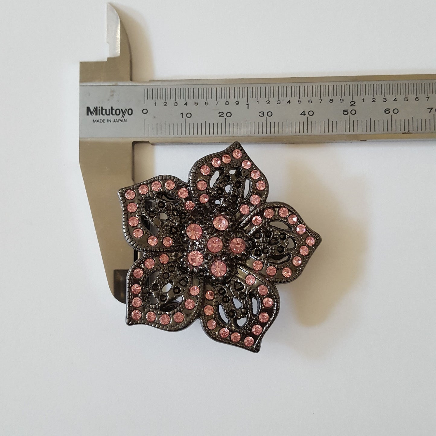 Buckle sale: Small Flower Buckle with pink stones