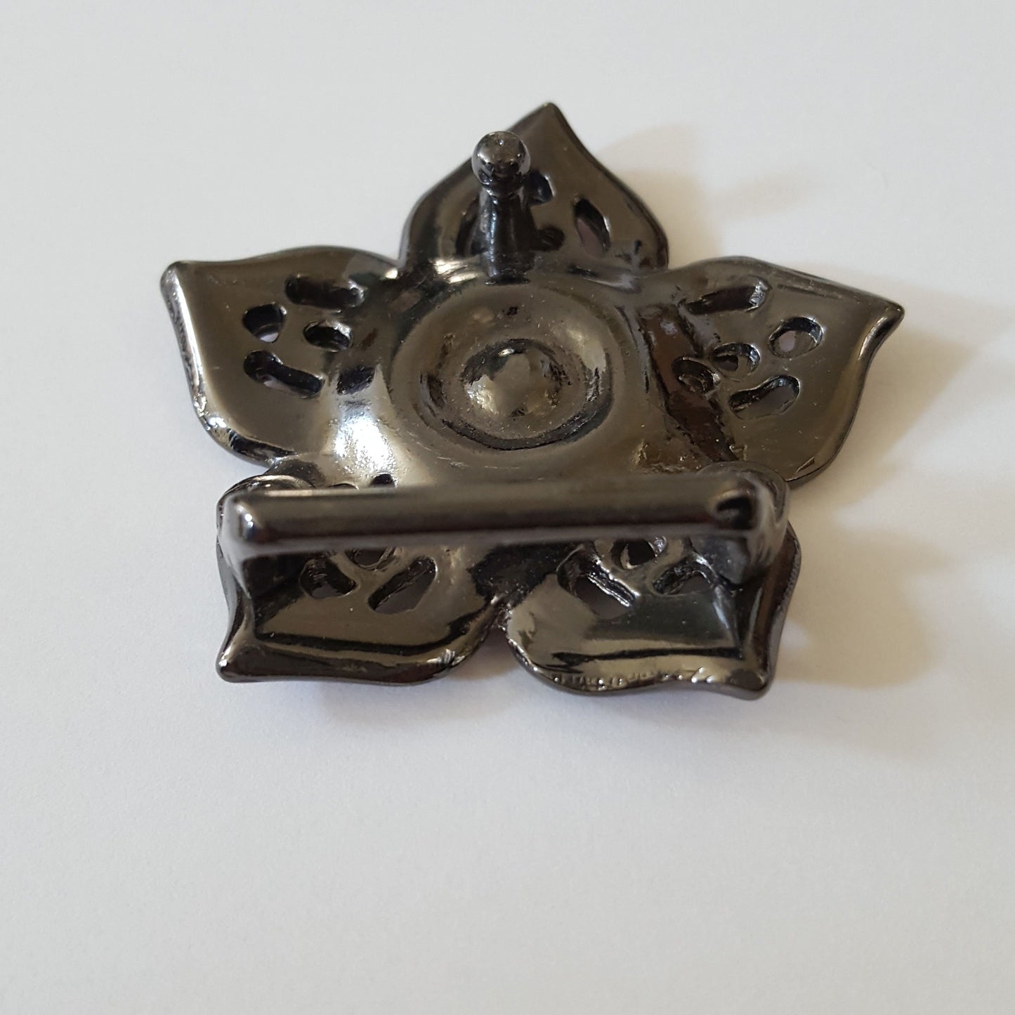 Buckle sale: Small Flower Buckle with pink stones