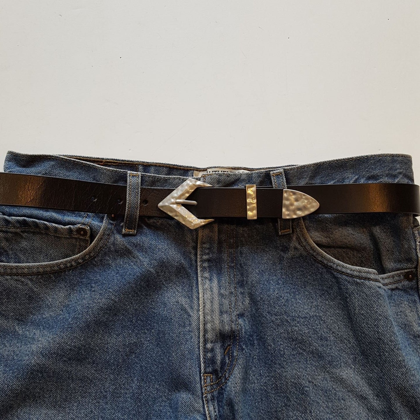 Belt: Western Style Diamond shape buckle belt in Black