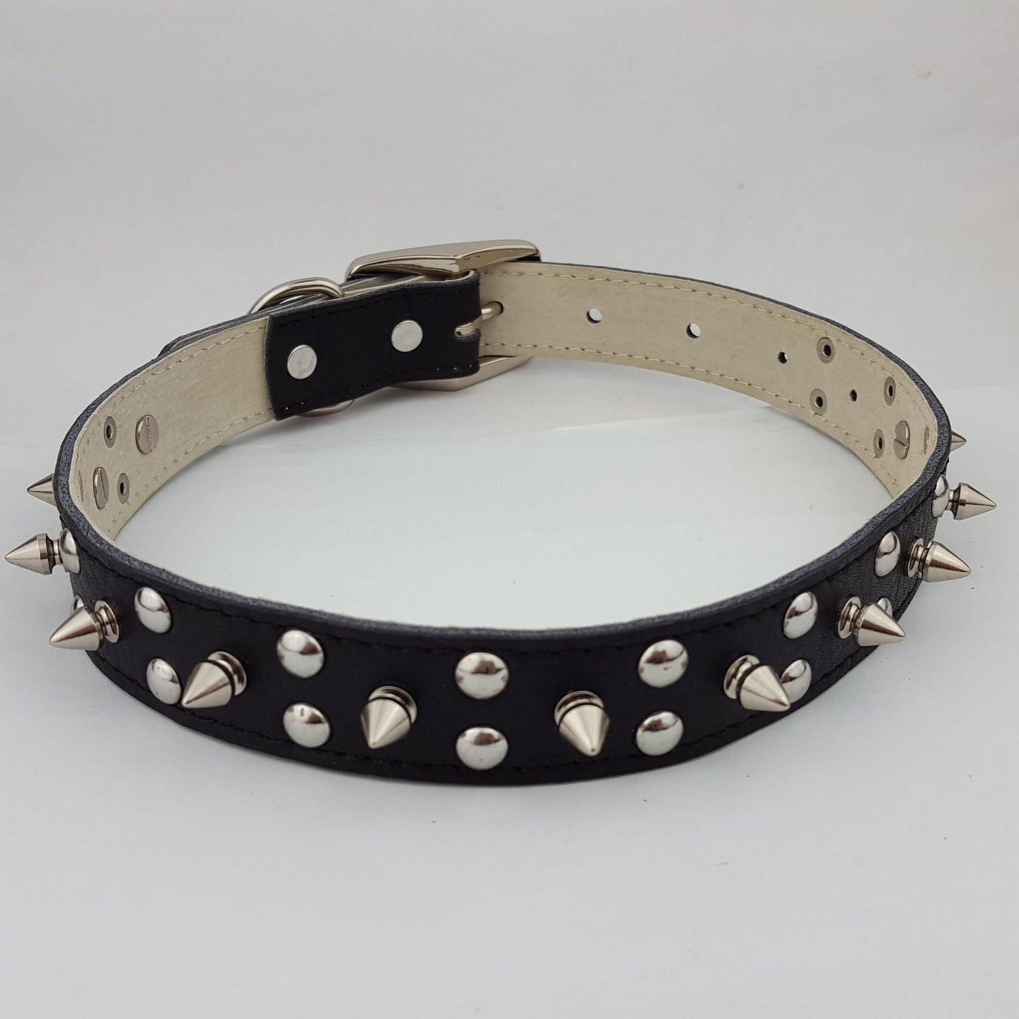 Collar Sale: Genuine Leather Dog Collar with stud and Spike Size M