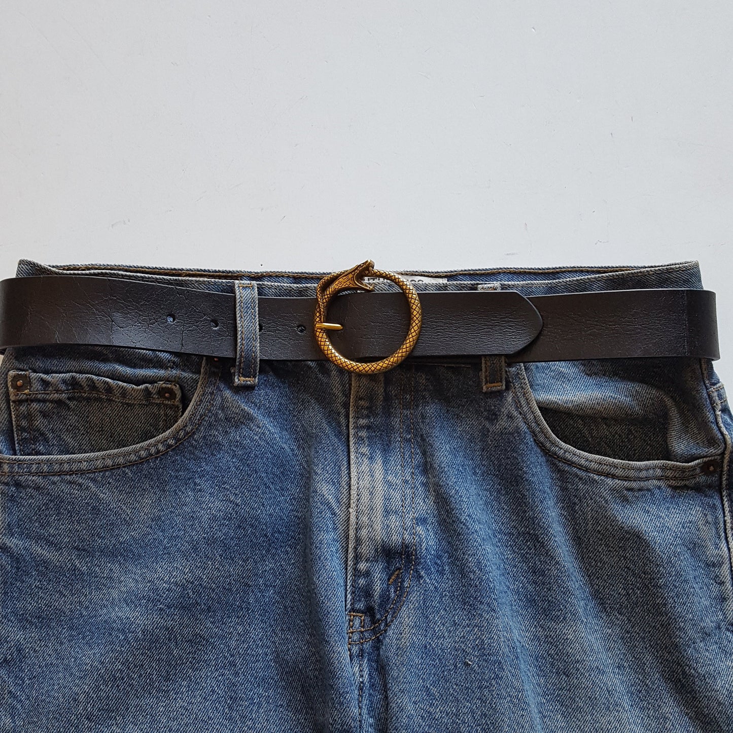 Buckle: Round Snake Buckle in Vintage Gold or Matte Silver Finish