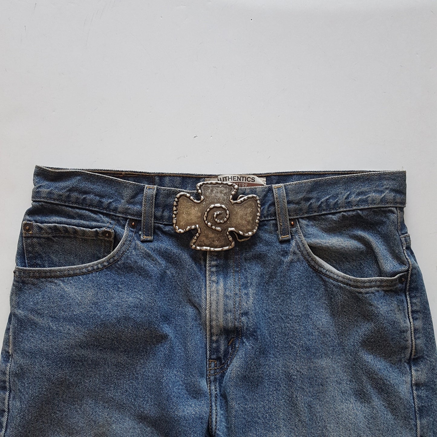 Buckle: Cross belt Buckle