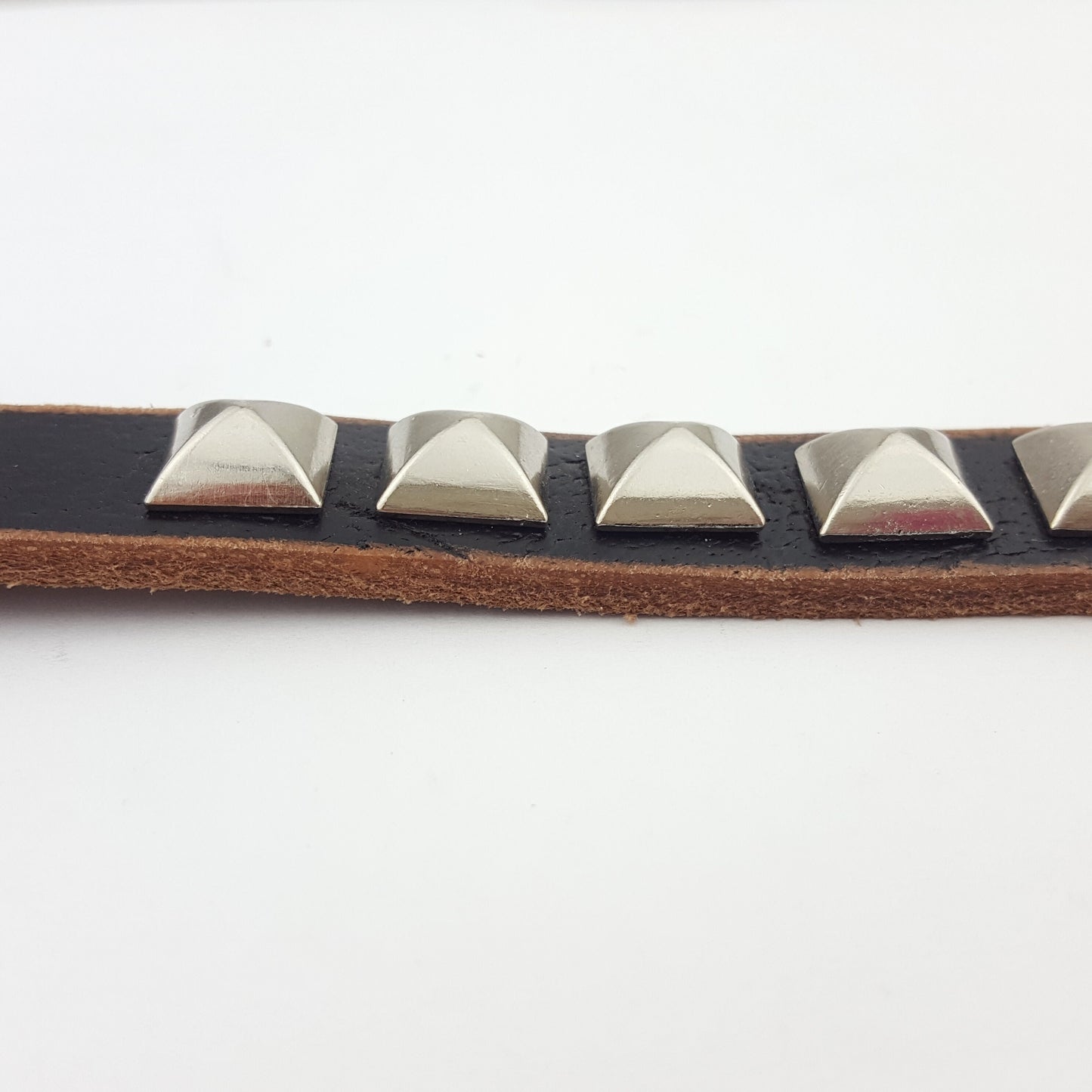 Collar: Genuine Distressed Leather Dog Collar with quality silver pyramid