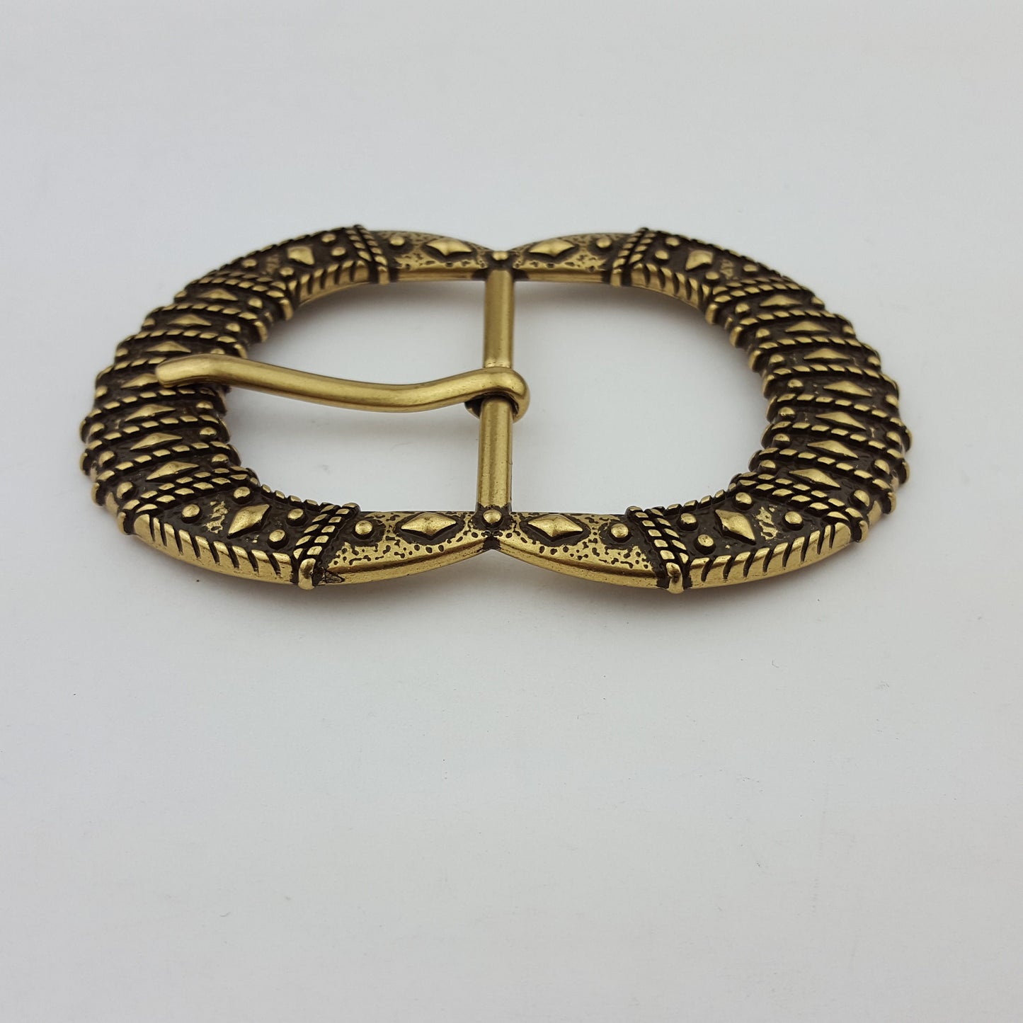 Buckle: Western-Inspired Belt Buckle w. Vintage Brass Finish