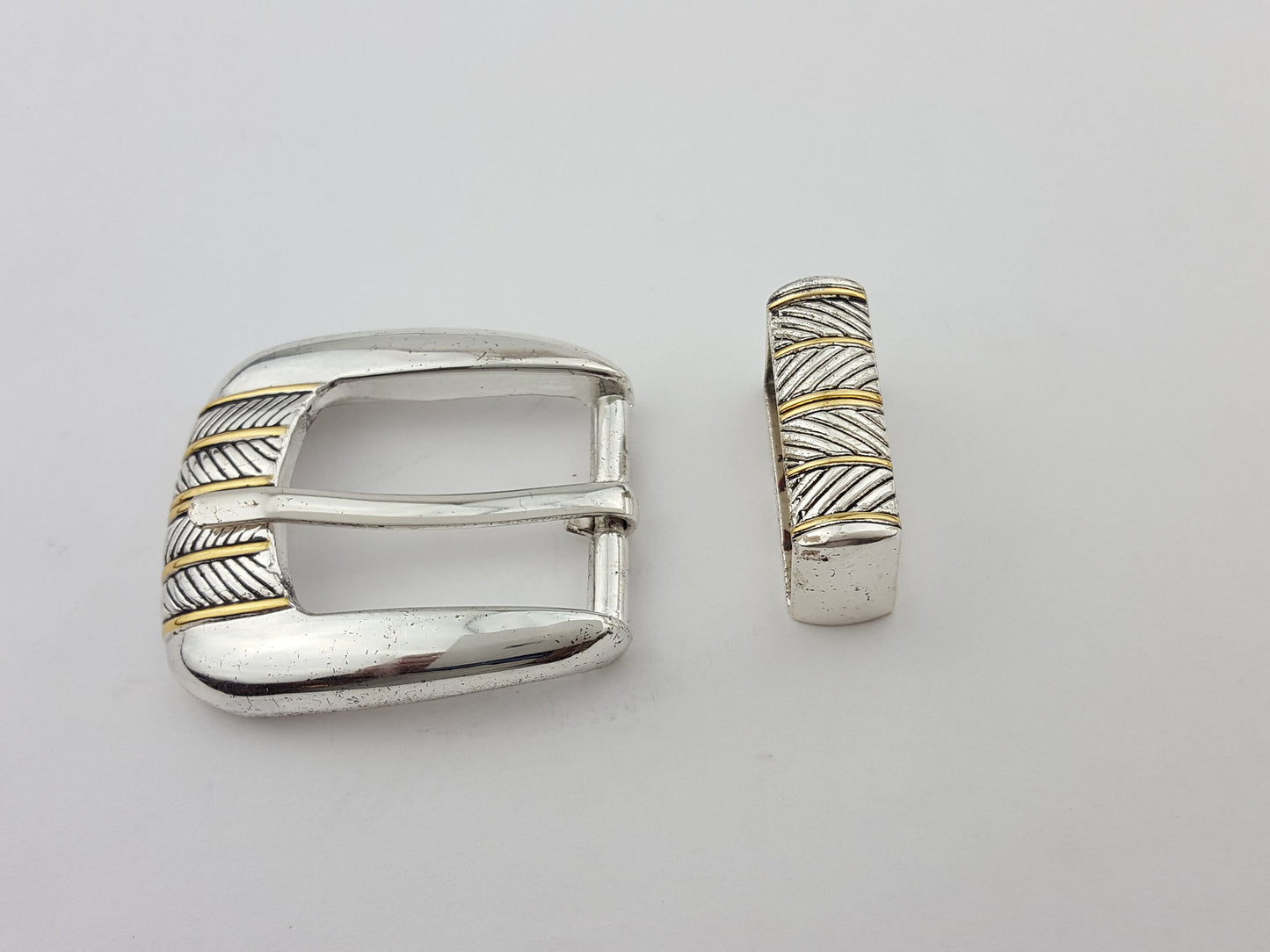 Buckle Sale: Golf Style Belt Buckle Loop Set in Shiny Nickel Finish