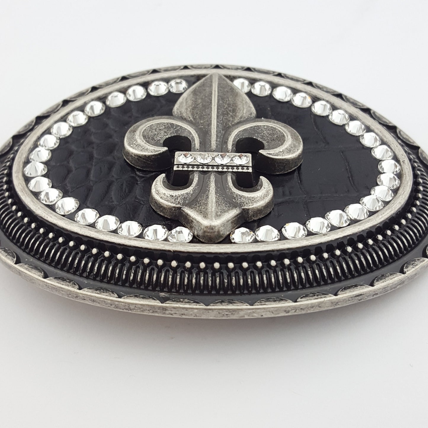 Buckle: Western Oval Belt Buckle with Fleur De Lis and Crystals