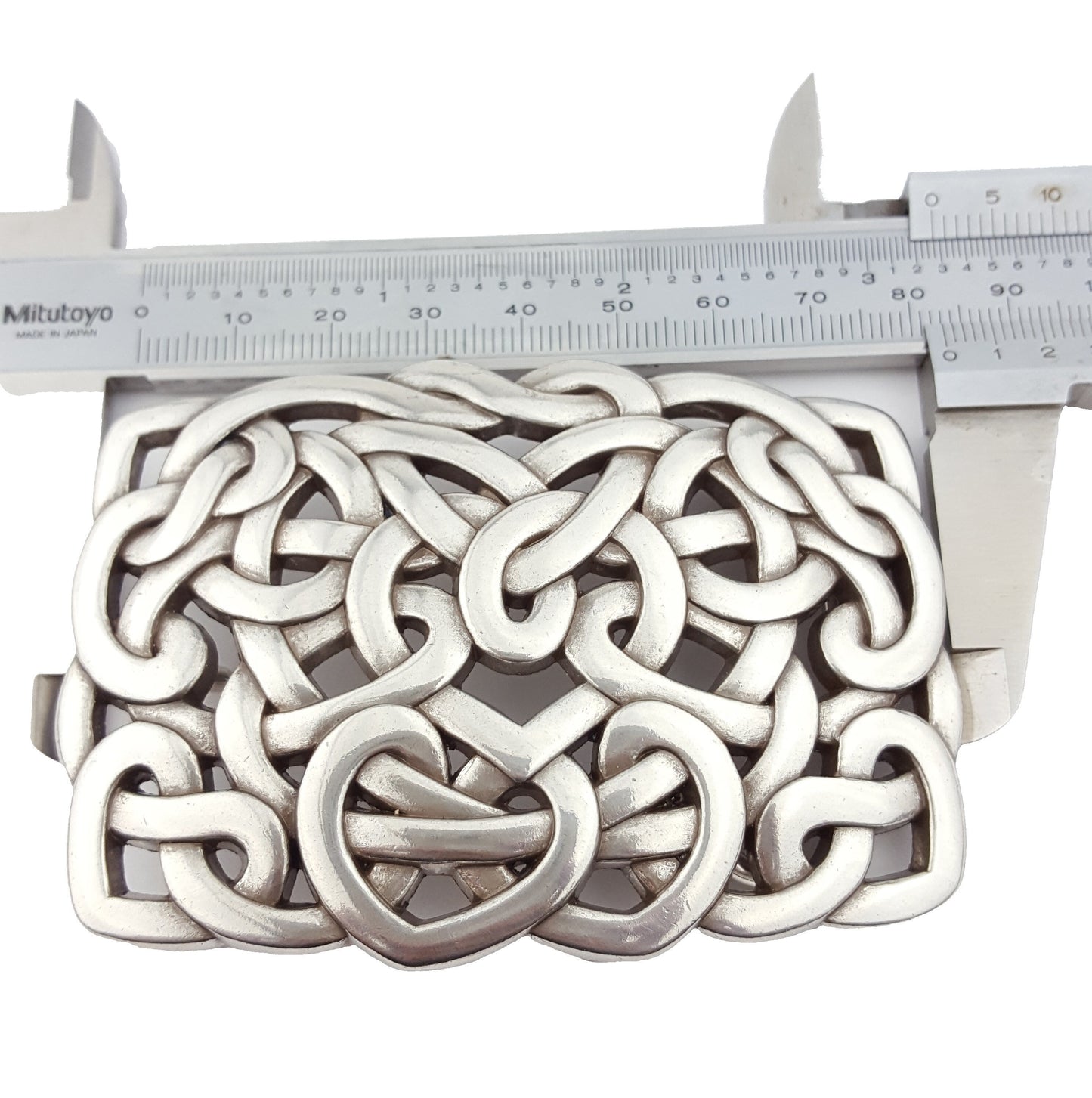 Buckle: Western Knotted Heart Design Belt Buckle