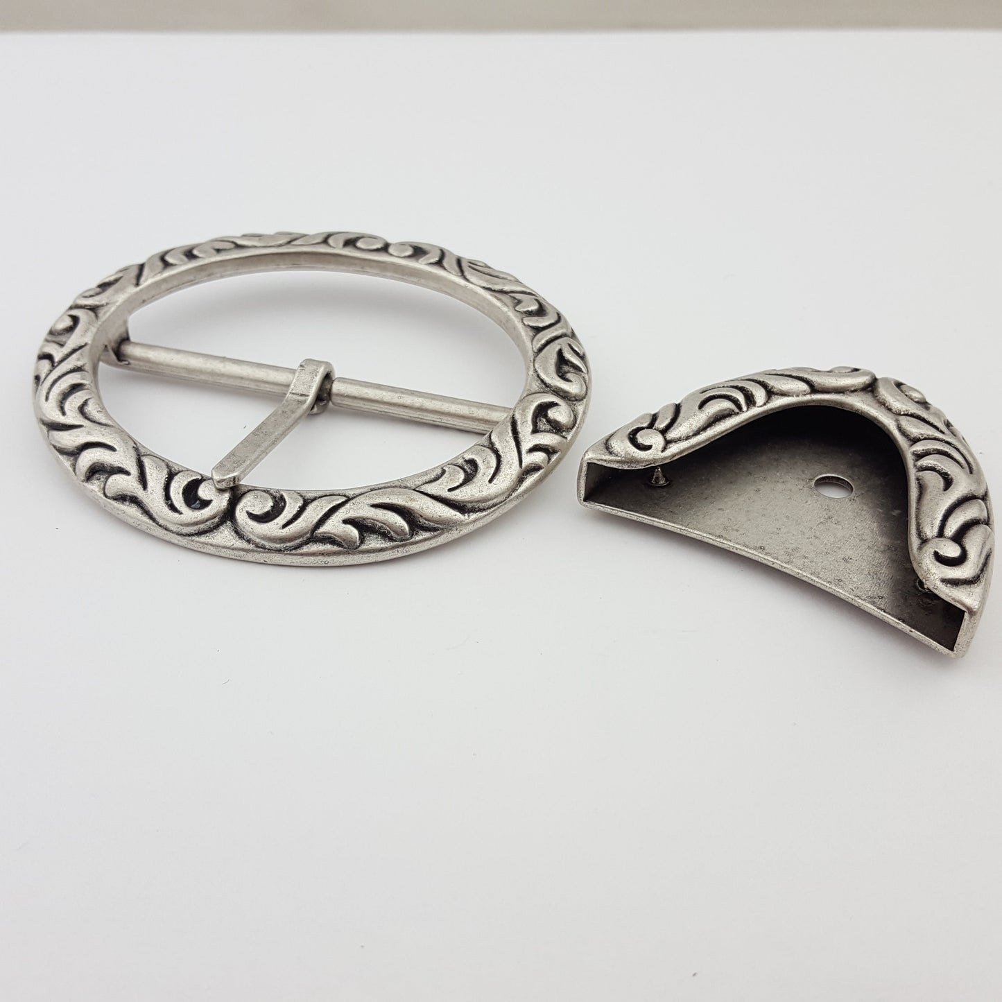 Buckle: Western Style Buckle and Tip set