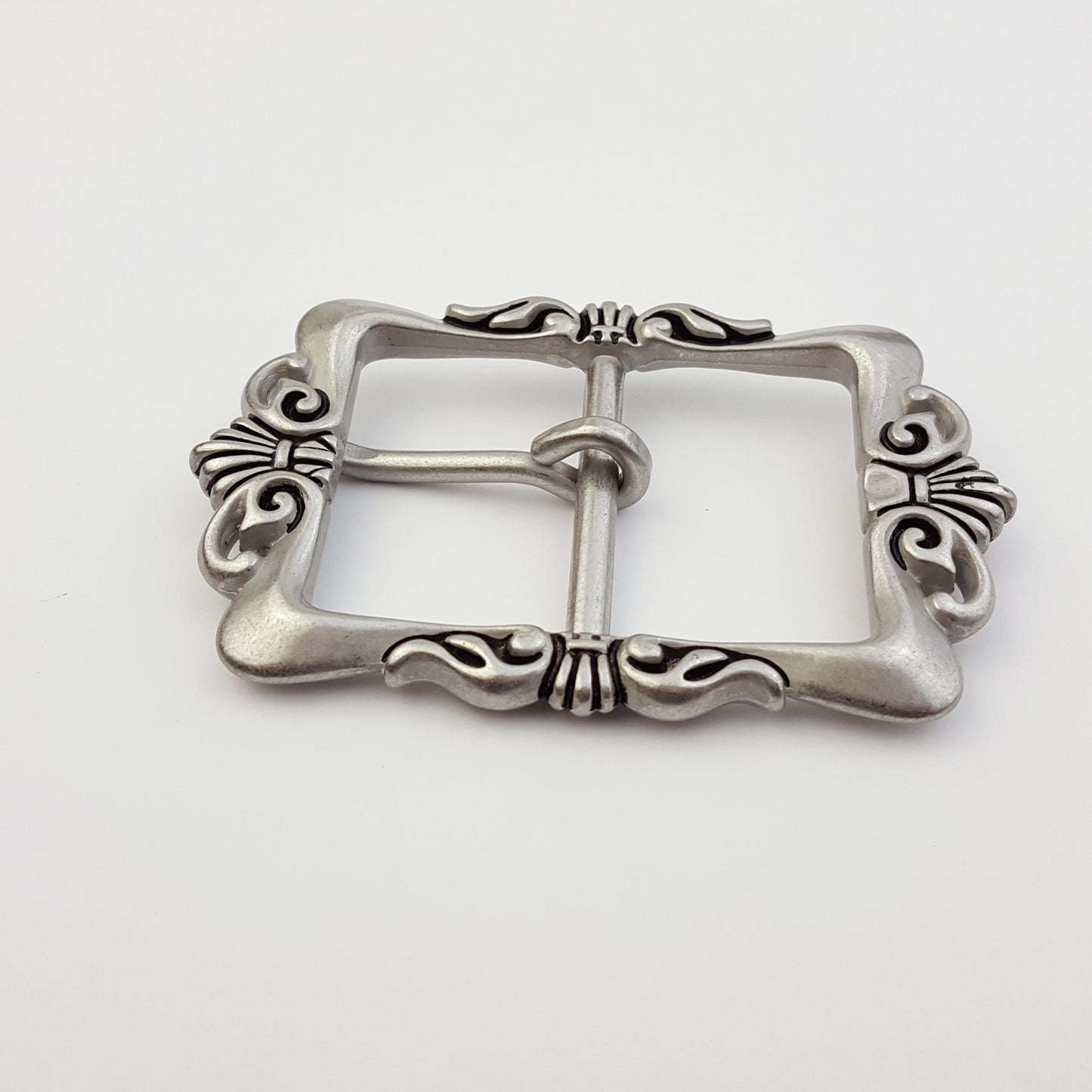 Buckle: Gotlic style Center bar Buckle