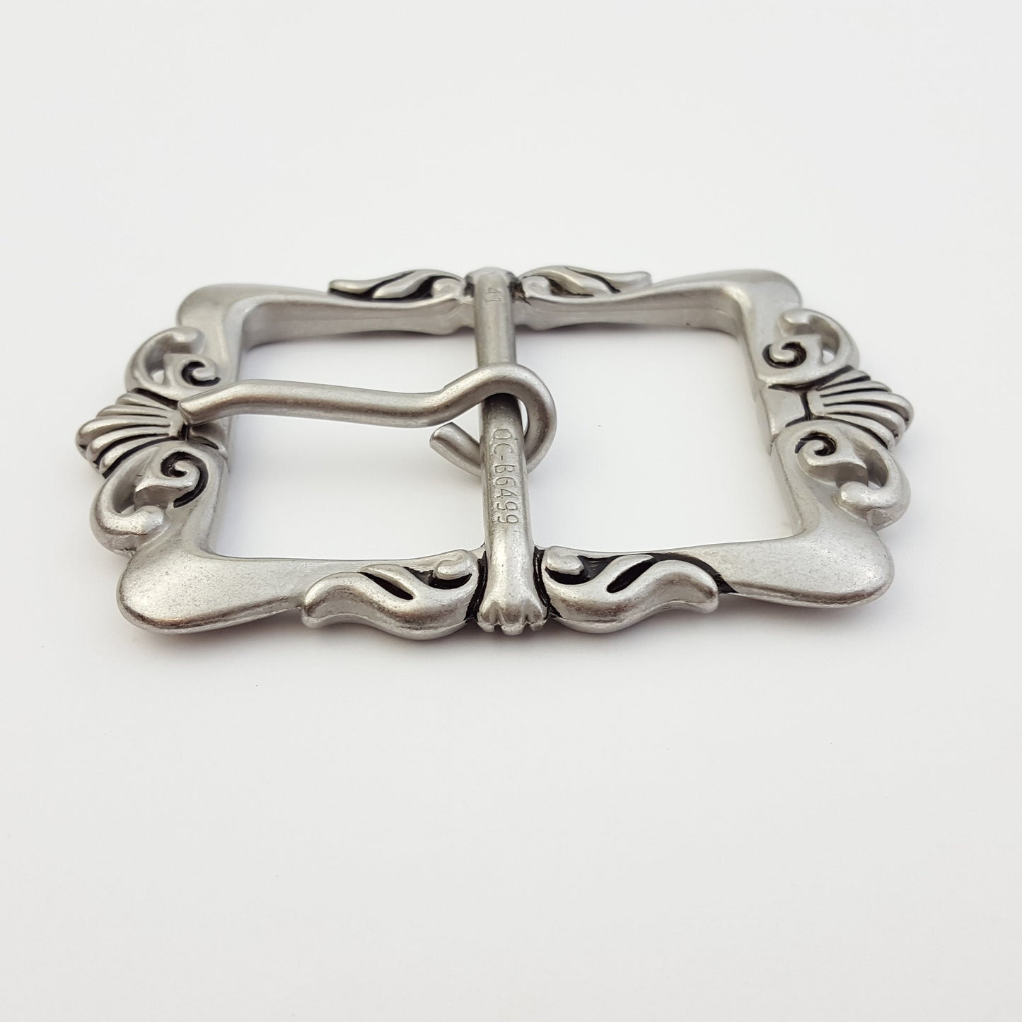 Buckle: Gotlic style Center bar Buckle