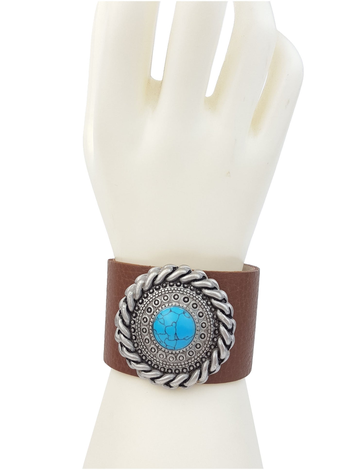 Bracelet: Genuine Pebble Leather Band w. Round Concho