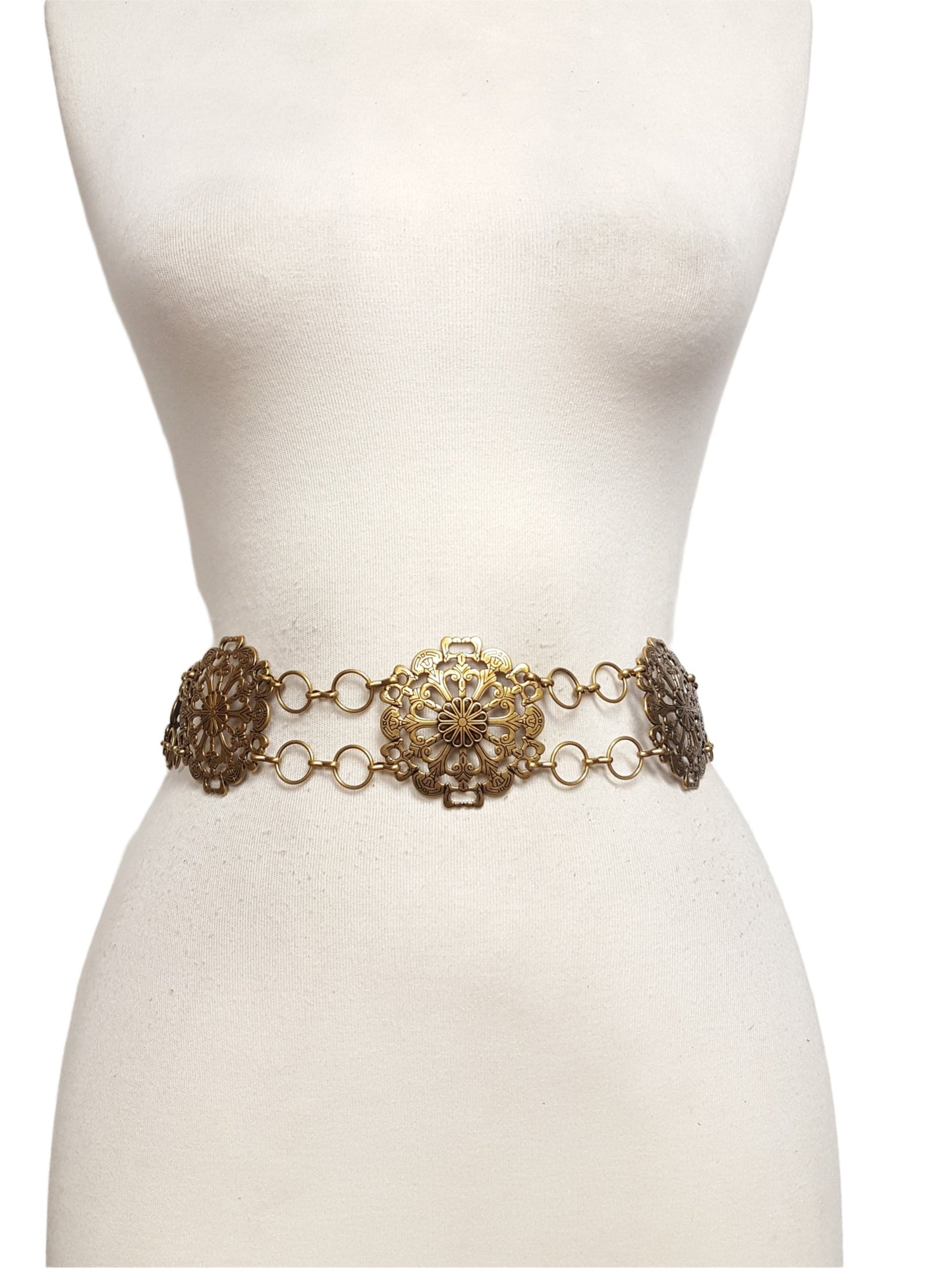 Buckle-Size Gold Chain Belt