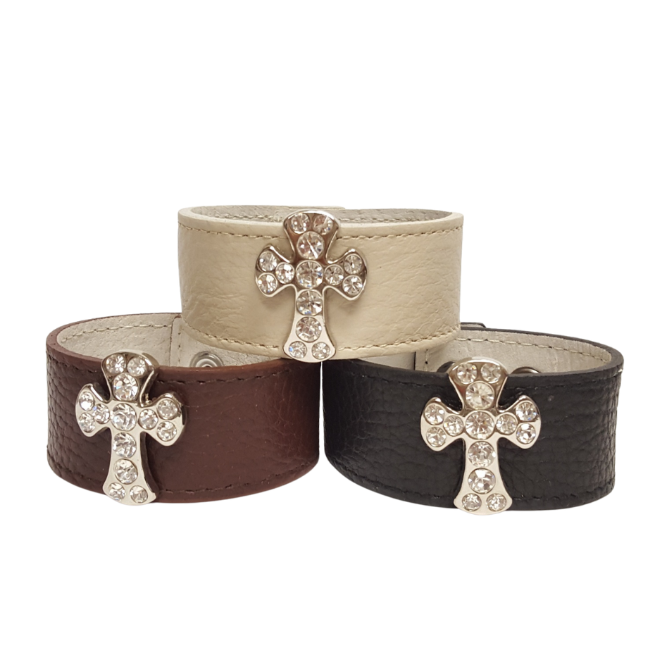 Bracelet: Genuine Pebble Leather Bracelet w. Crystal Cross