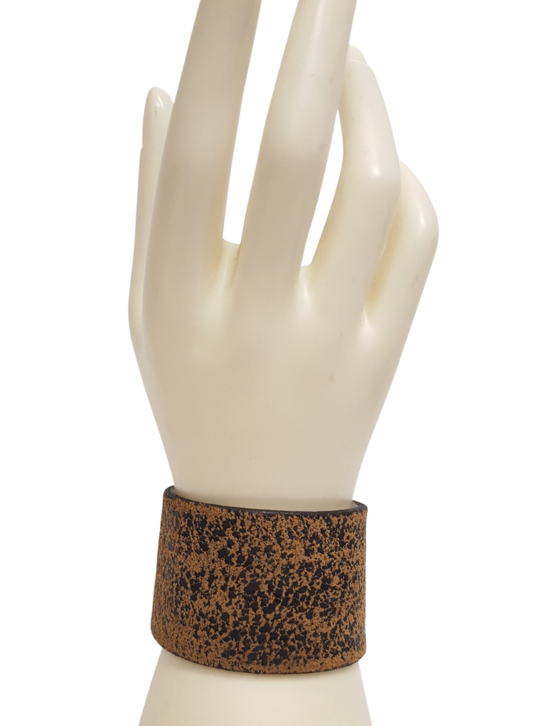 Bracelet: Genuine Leather Cuff with vintage distressed effect