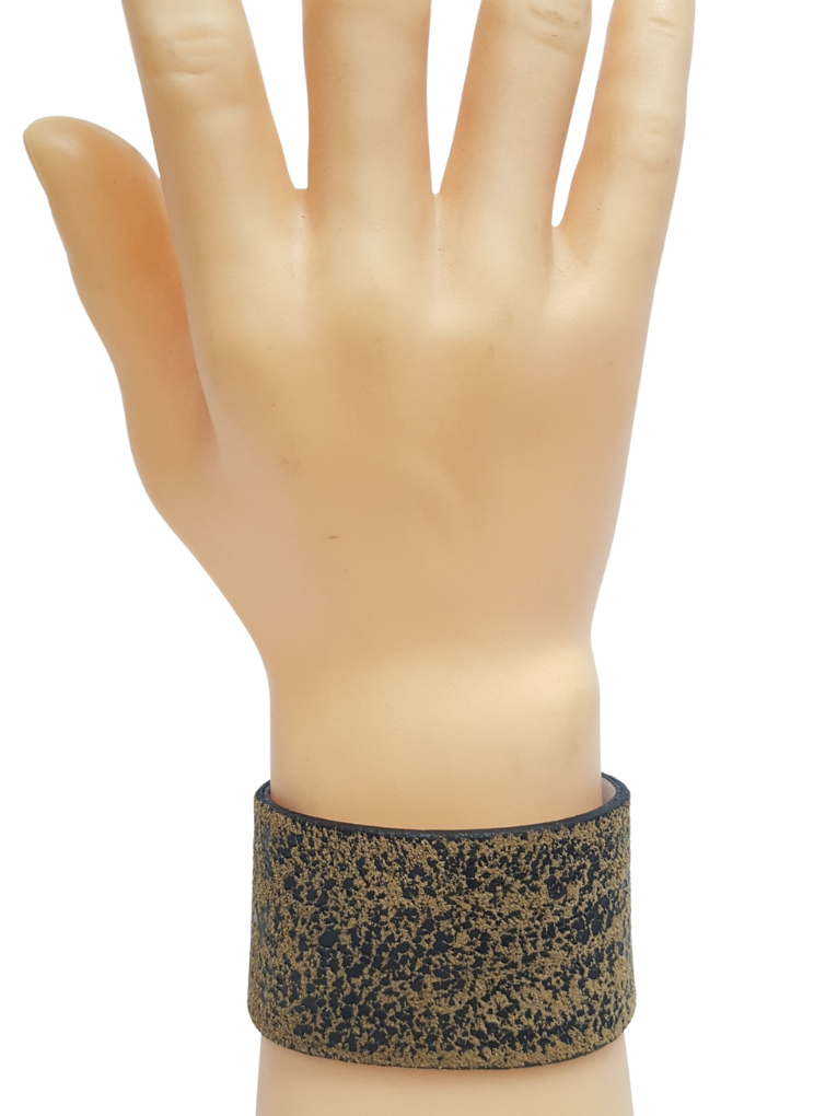 Bracelet: Genuine Leather Cuff with vintage distressed effect