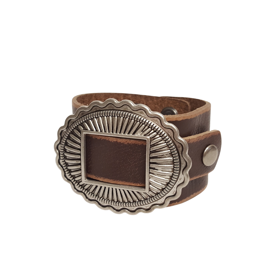 Bracelet: Vintage Distressed Leather Cuff w. oval concho