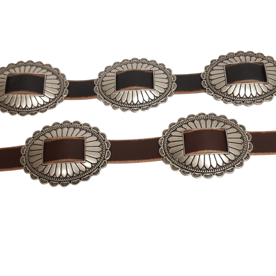 Concho: Western Oval Scalloped Edge Concho