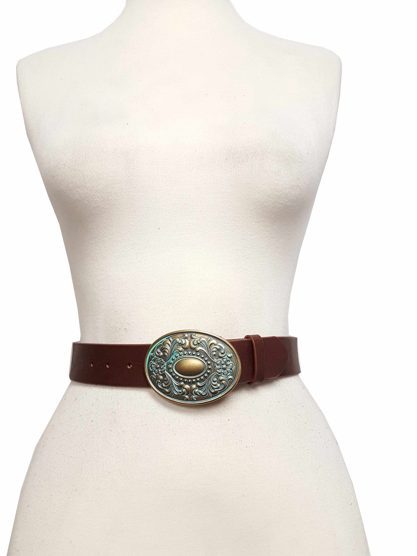 Belt: Genuine leather belt w. Western Silver Floral buckle